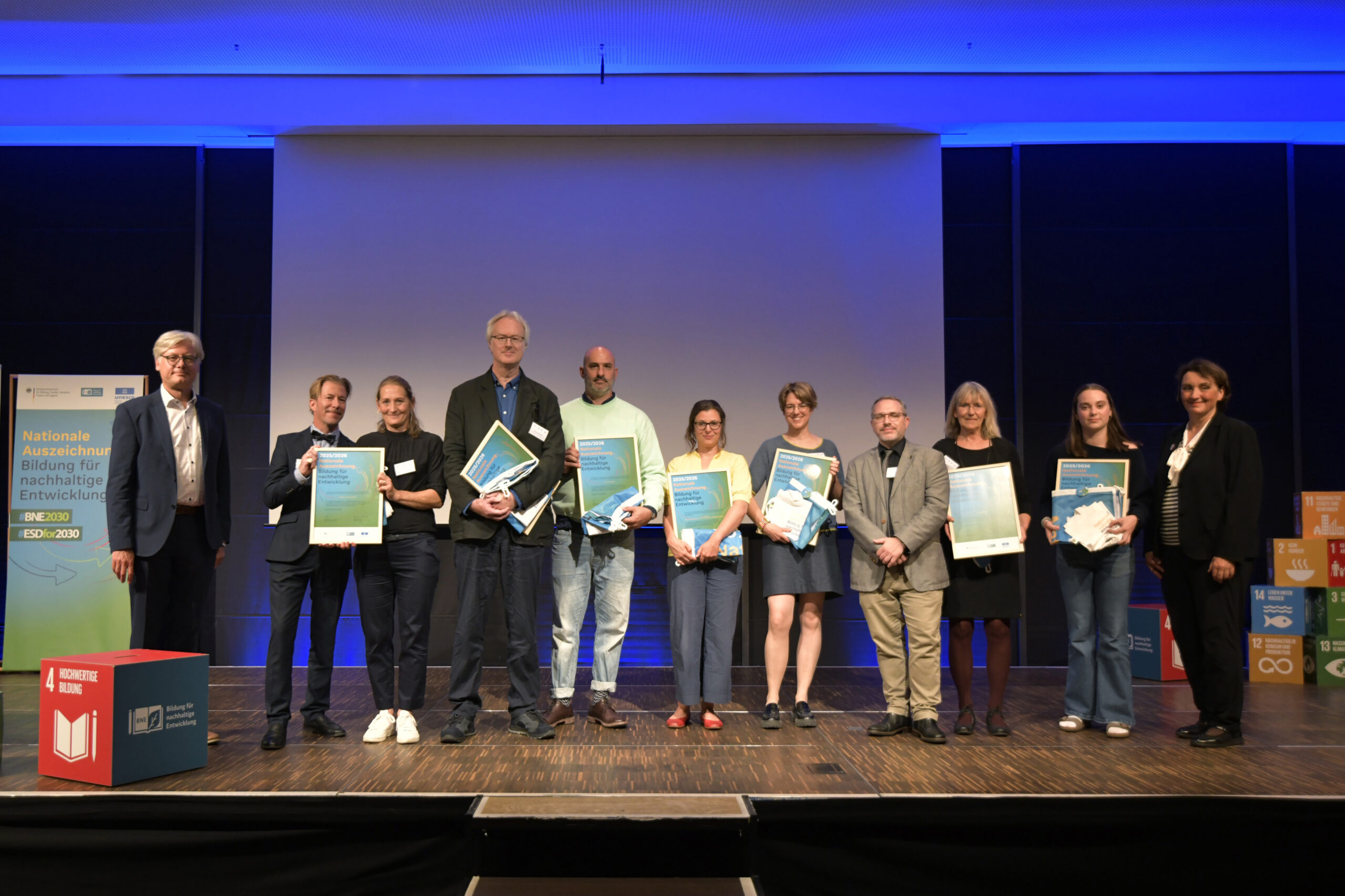 Dr. Andrea Ruyter-Petznek
Dr. Roman Luckscheiter
Ausstellung Holz macht Sachen! Holz, Baum, Wald und Du?
Giesbert & Heinen GbR
greencentive gUG
Lara und Ben
– Bayerisches Staatsministerium für Umwelt und Verbraucherschutz – 
LizzyNet gGmbh
Medienwerkstatt Identity Films e.V.
Netzwerk e.V. – Soziale Dienste und Ökologische Bildung
Umwelt-Magazin